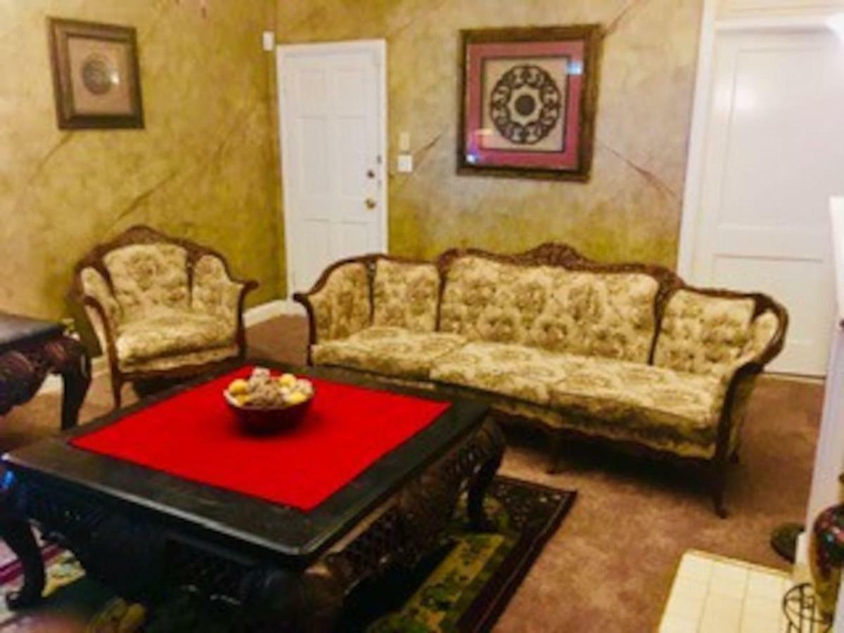 Best Deal In Town! Entire 1 Bedroom Apartment 59 몽고메리 외부 사진
