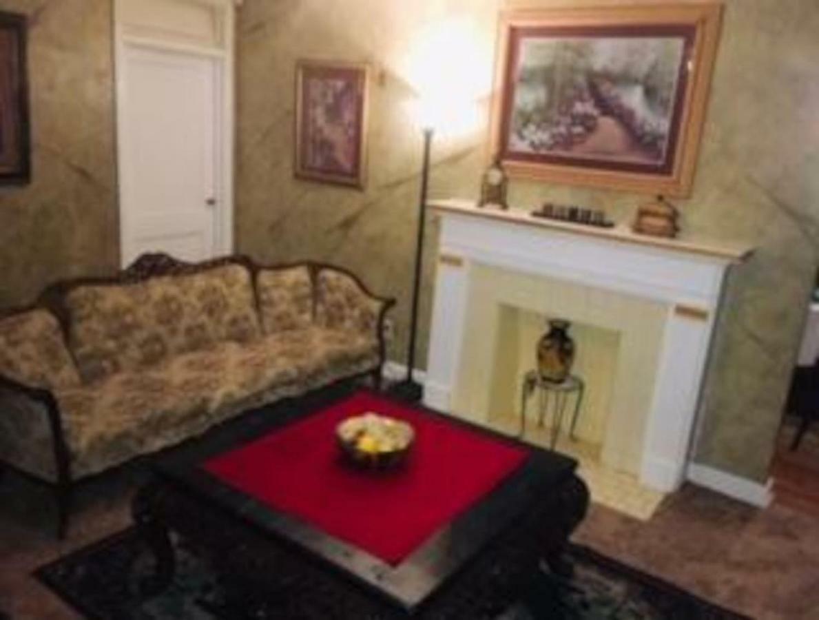 Best Deal In Town! Entire 1 Bedroom Apartment 59 몽고메리 외부 사진